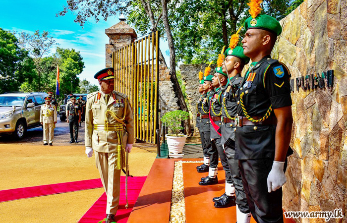 New East Commander Makes His First Formal Visit to 23 Division