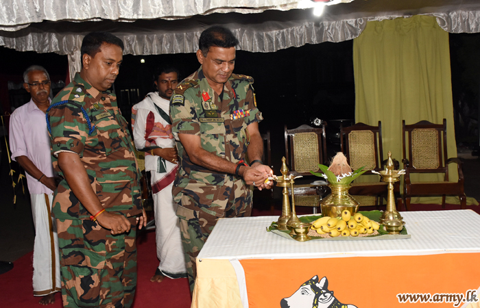 கிளிநொச்சி படையினரின்  ஏற்பாட்டில் இடம்பெற்ற தீபாவளி நிகழ்வுகள்