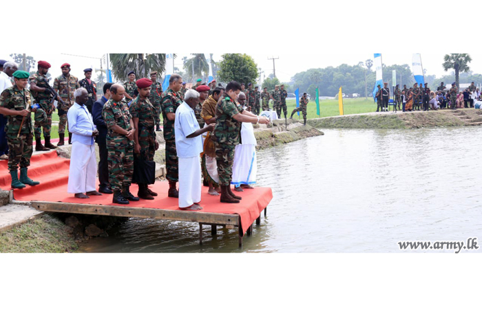 Jaffna Troops Revitalize Unattended ‘Periyakulam’ Tank & Vest it with Farmers         