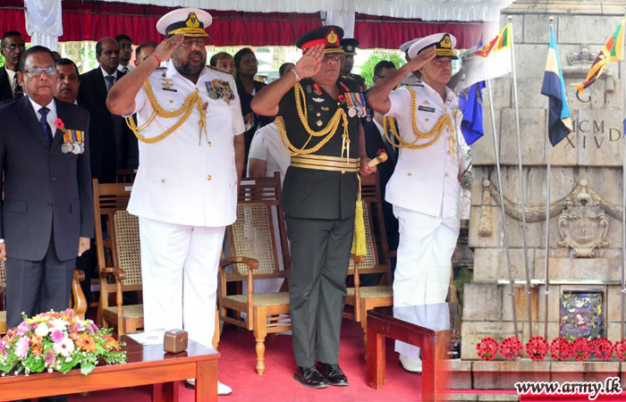 Secy Defence & Service Chiefs Salute Their Memories with ‘Poppy’ Wreaths  