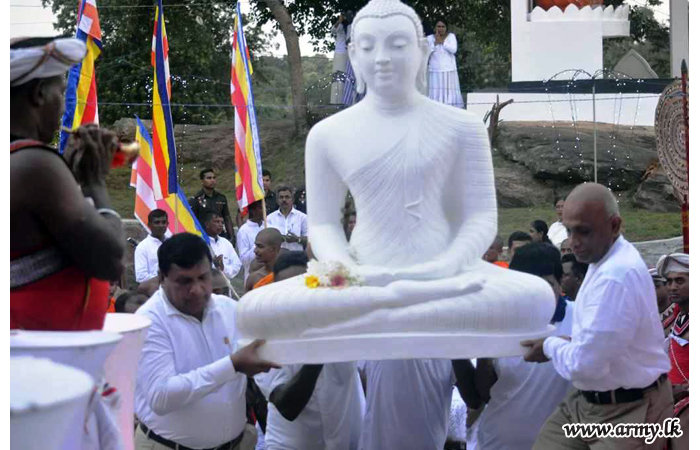 Troops Assist Conduct of 'Katina' Pooja at Keviliyamaduwa