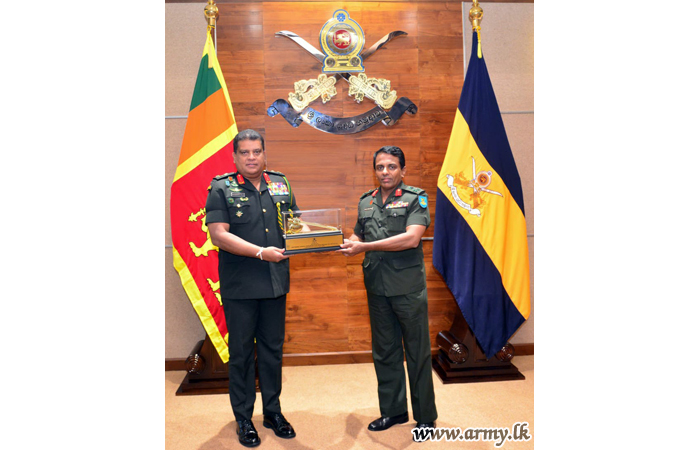 Commander Extends Best Wishes to the Retiring Senior Officer   