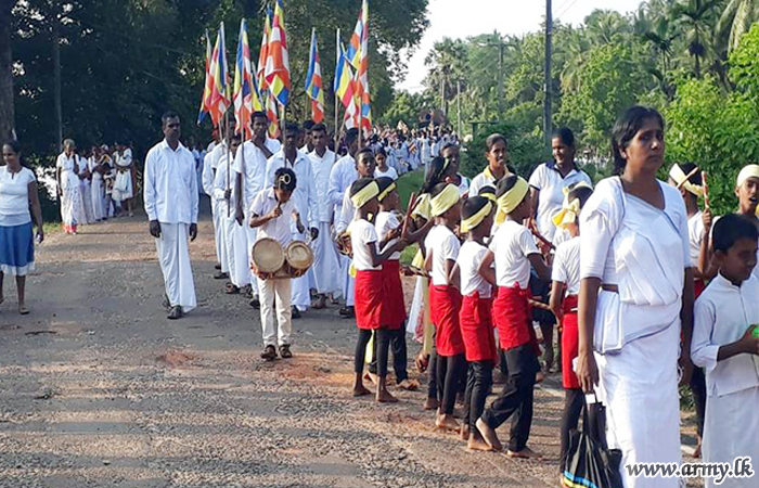 62 Division Helps Organize ‘Katina Pooja’ at Sri Bodhirukkharama Viharaya
