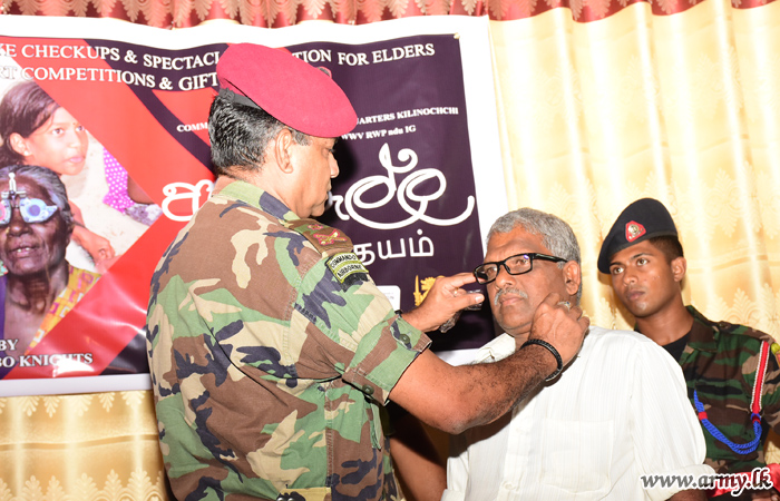 கிளிநொச்சியில் இராணுவத்தினரால் உதவி திட்டங்கள்