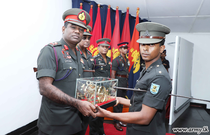 பீரங்கிப் படையணியின் இளம் அதிகாரி பயிற்சி நிறைவு விழா
