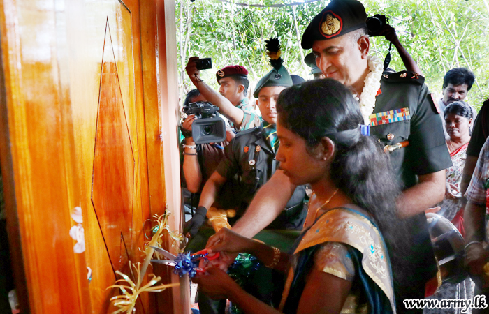 Jaffna Troops Complete Milestone Construction of 700th House
