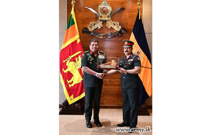 Commander Praises Service of Retiring Major General Ravipriya
