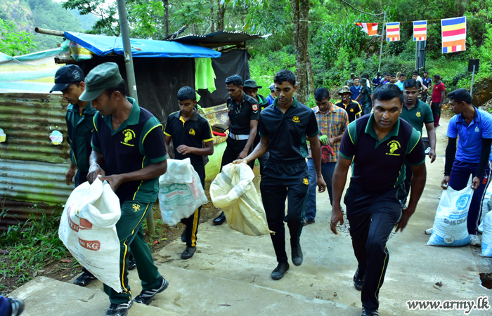 On Commander’s Instructions, Central Troops Clean Road Sections Leading to Sri Paada