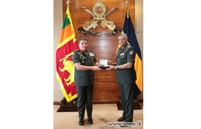 Commander Extends Best Wishes on Retiring Senior Officer