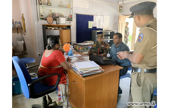 Kilinochchi Commander Makes Field Visits