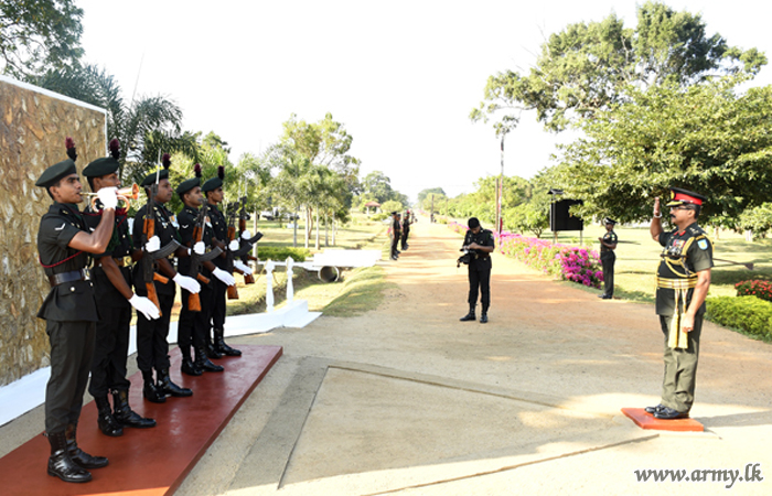 MIR’s New Colonel of the Regiment Visits Formations