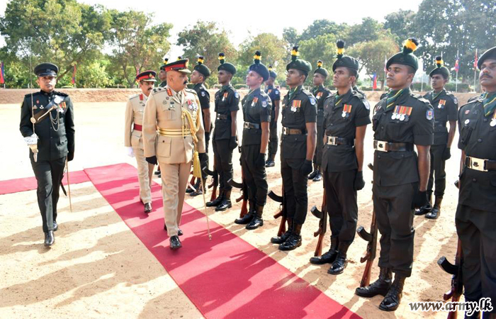 Major General Seneviratne Relinquishes as Mullaittivu Commander