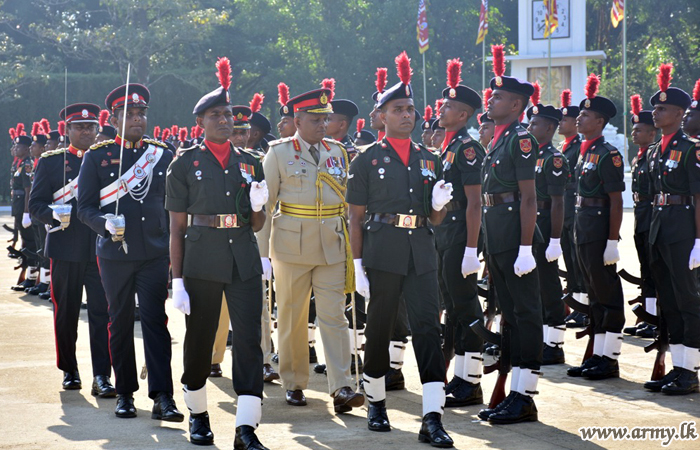 නව උසස්වීම් ලැබූ මේජර් ජෙනරාල් ප්‍රියන්ත පෙරේරා හට සිය රෙජිමේන්තුවේ උපහාරය 