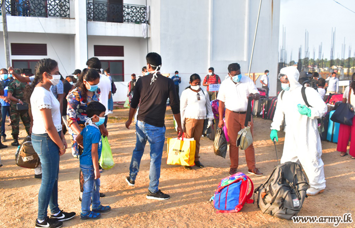 பூனானை,கண்டக்காடு,மீயாங்குளம் மற்றும் தியத்தலாவை தனிமைப்படுத்தல் நிலையங்களில் இருந்து 233 பேர் வீடுகளுக்கு செல்லல்