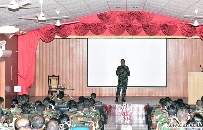 Kilinochchi Troops Educated on 'Drones'