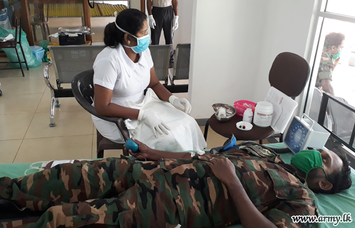 Wanni Troops Replenish Blood Stocks at Vavuniya Hospital