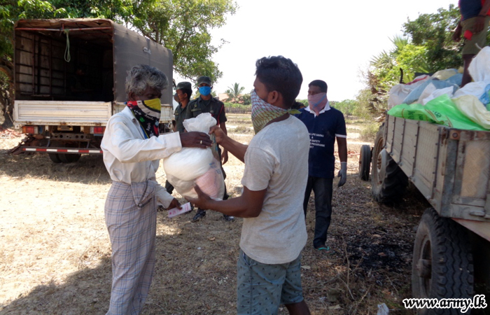 SLLI Troops Facilitate Distribution of Relief Packets 