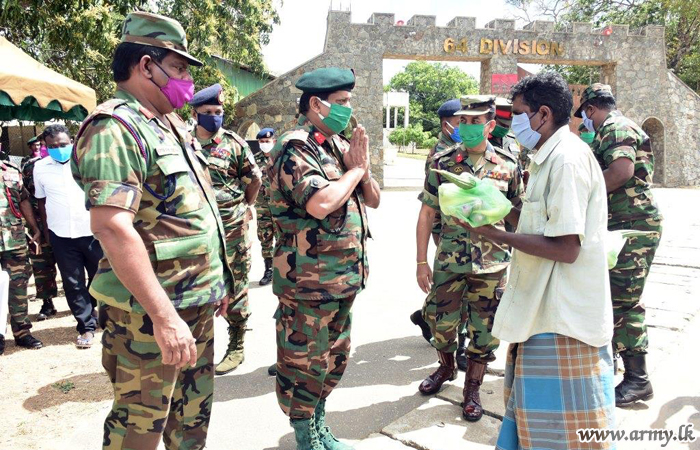 முல்லைத்தீவு விவசாயிகளுக்கான நடமாடும் காய்கறி விற்பனை திட்டம் படையினரால் ஆரம்பிப்பு