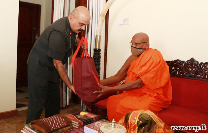 Army Buddhist Association Distributes Ration Packs among Buddhist Temples