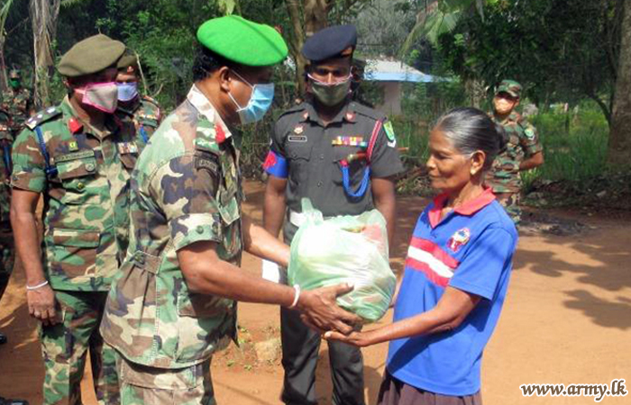 Troops Coordinate Distribution of Relief Packs