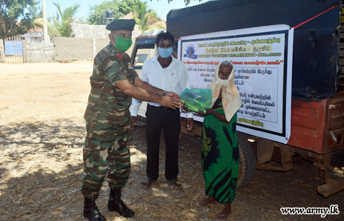 MLT Troops Give Away Free Vegetable Packs