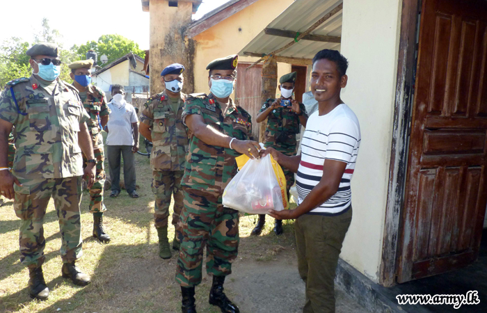 233 Brigade Joins Free Distribution of Ration Packs among 60 Needy Families