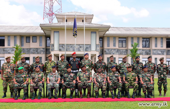 Central Commander Visits His Formations