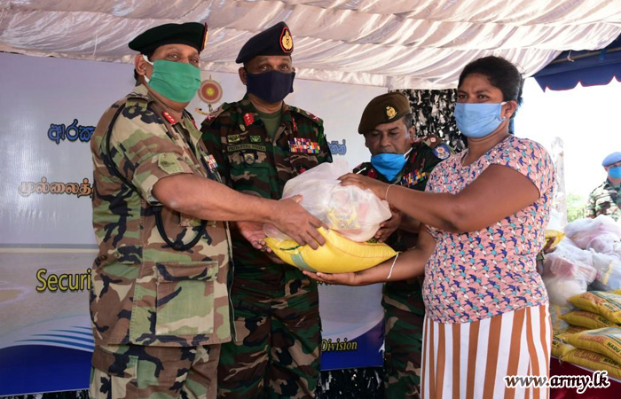 SFHQ-MLT Troops Distribute Dry Rations in Nayaru 