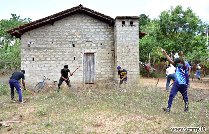 KLN Troops Buy Household Items for the Poor Family 