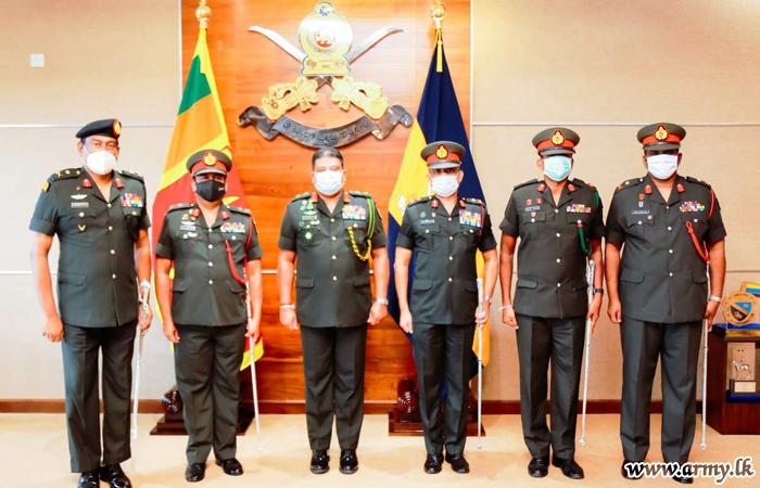 Five Promoted Majors General Receive Their Insignia from Army Chief