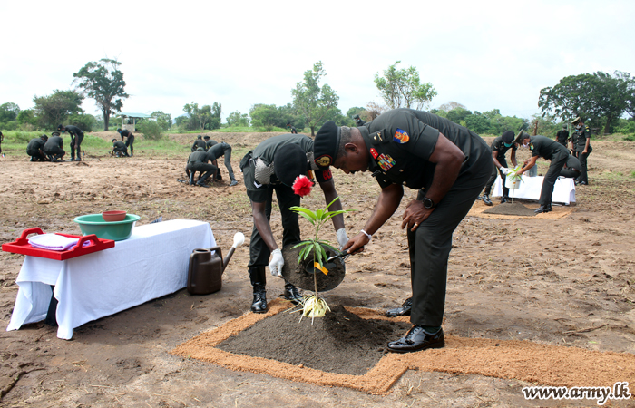 SLAC Colonel Commandant Joins Mango Planting Drive at A'Pura