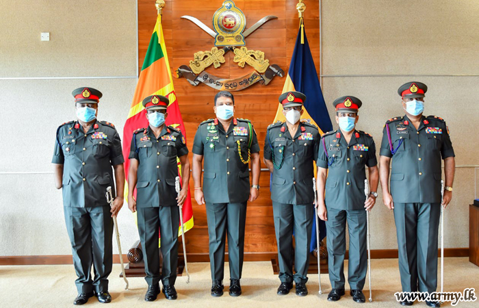 Newly Promoted Majors General Call on their Commander & Receive Traditional Swords 