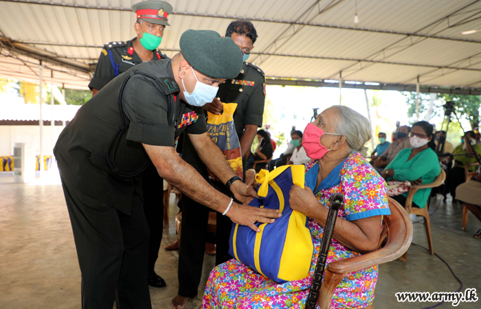 SF West Commander Joins Distribution of 500 Relief Packs on account of 'Poson' 