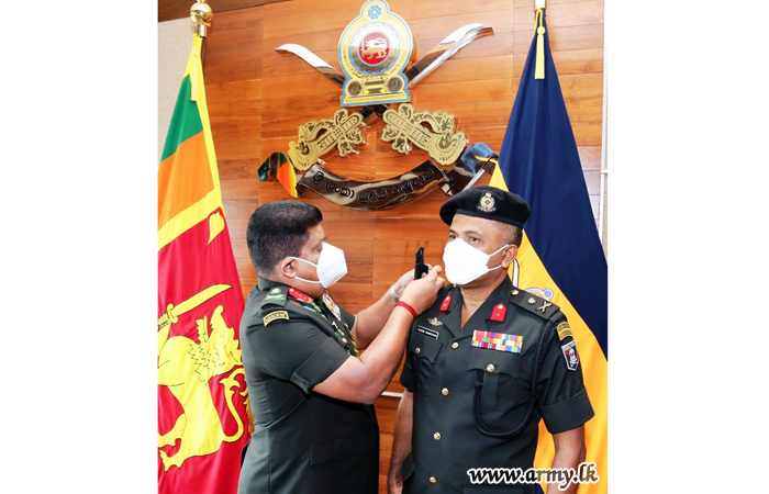 Commander Extends Best Wishes to Newly Promoted Major General Senarathyapa of Special Forces 