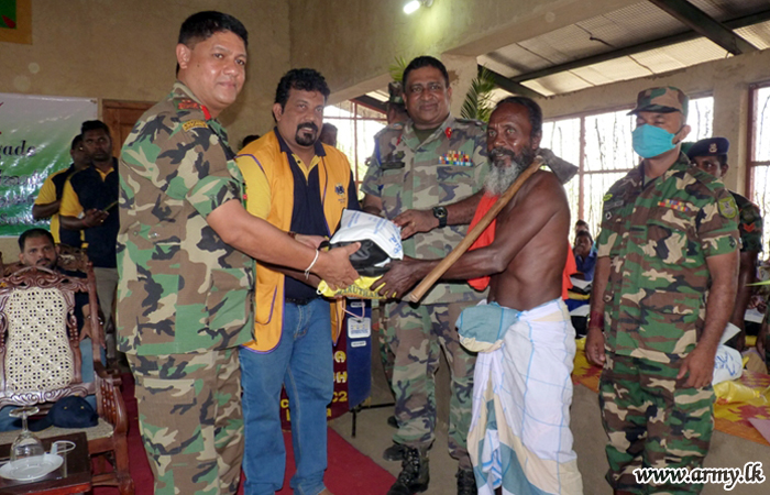 233 Brigade with Lions Club Patronage Donates Dry Rations to the Needy