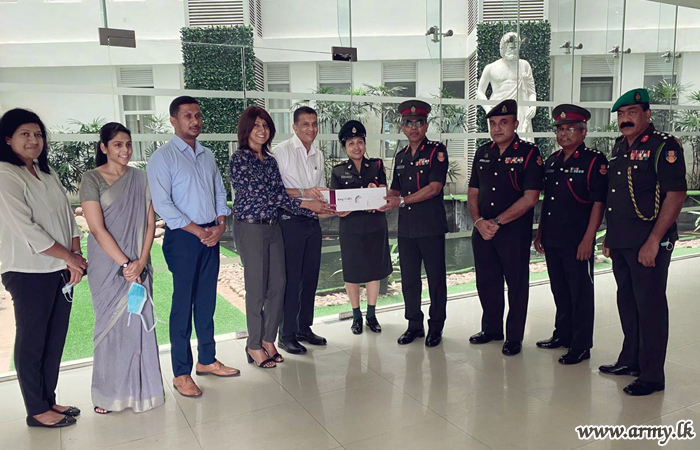 Renown Former Cricketer Roshan Mahanama Foundation & Trustees Gift Laryngoscopy to Army Hospital