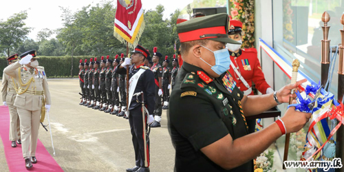 Highlanders in Kuruwita Throw Red Carpet Welcome to Army Chief Gracing Inaugurations