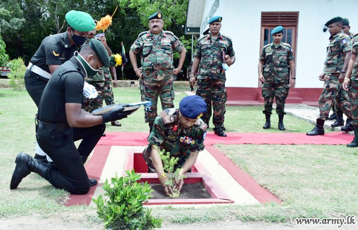 නව මුලතිව් ආරක්‍ෂක සේනා ආඥාපති සිය බලප්‍රදේශයේ විධිමත් සංචාරයක