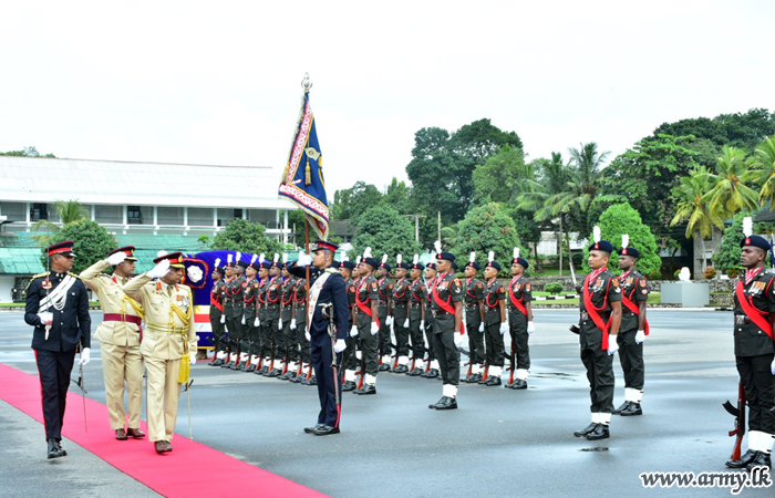 Retiring SLLI Veteran, Major General Gunarathne Extended Honours at RHQ