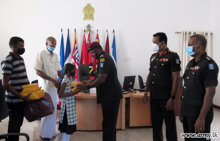 Grade 5-Schol Achiever Gifted at 68 Division HQ