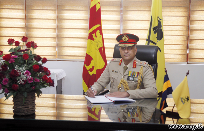 SLAVF's New Commandant, Major General Ruwan Wanigasooriya Takes over Duties