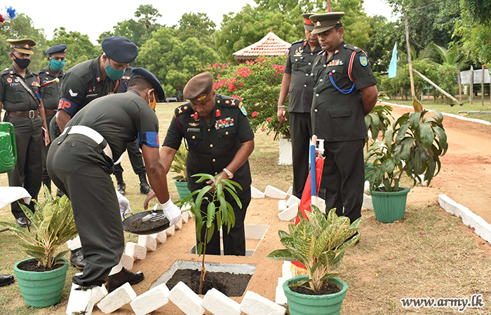 24 වන සේනාංකයේ නව සේනාංකාධිපතිතුමන් සිය බලප්‍රදේශයේ සංචාරයක