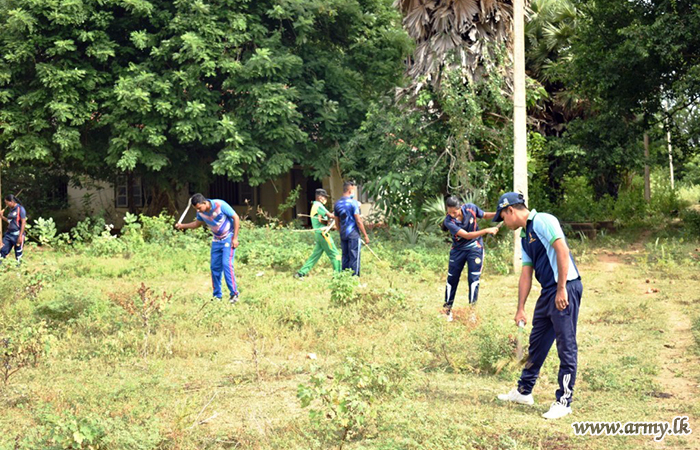 64 Division Troops Clean up Oddusuddan Hospital Premises