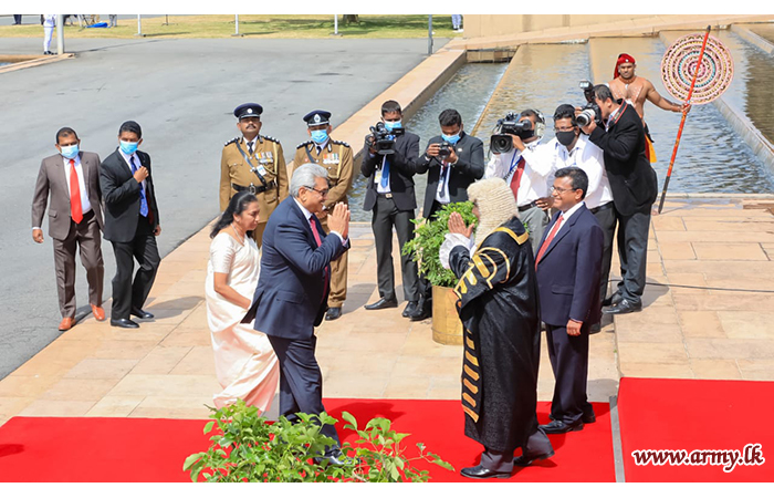 පාර්ලිමේන්තු සමාරම්භක සැසිවාරයේදී අතිගරු ජනාධිපතිතුමන්ගේ ප්‍රතිපත්ති ප්‍රකාශය එළිදැක්වීමේ අවස්ථාව සම්භාවනීය ආරාධිතයින් රැසකගේ සහභාගිත්වයෙන් පැවැත්වෙයි