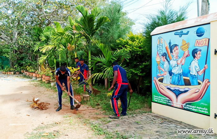 Mallavi Central College Premises Get Cleaned up in Shramadana