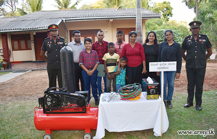 இராணுவத்தினால் சமூக நலன்புரித் திட்டத்தின் கீழ் உதவிகள்