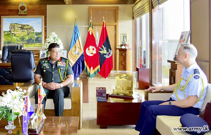 Australian High Commission's DA Calls on Commander at AHQ