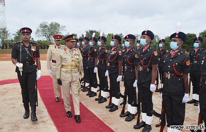 65 Division HQ Salutes Their Outgoing GOC 