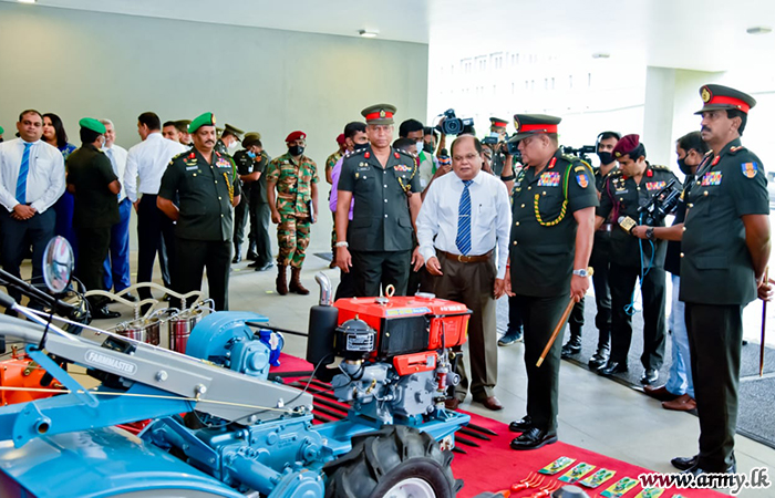 The Army “Thuru Mithuru - Nawa Ratak” Receives Stimulant to Assist Farming Community around Army Camps