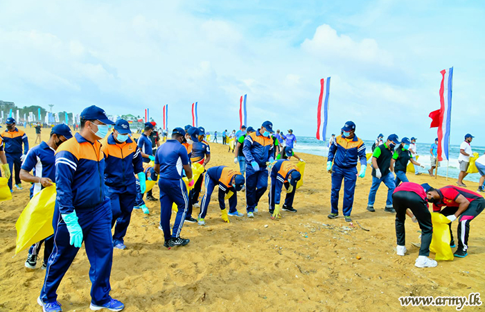 Army Contributes to International Coastal Cleanup Day